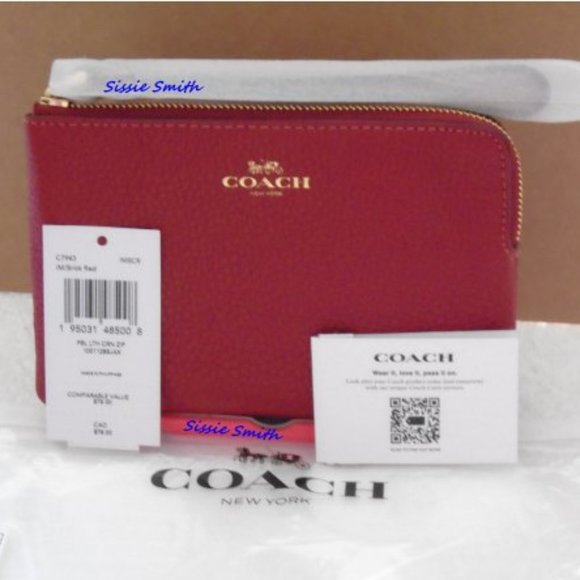 NWT Coach Red Leather Corner Zip Wristlet - Picture 1 of 3